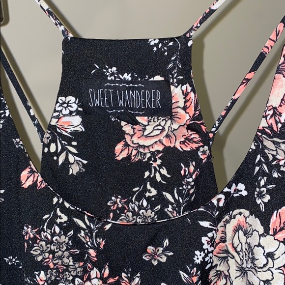 Shirt/Tank - Picture 2 of 5